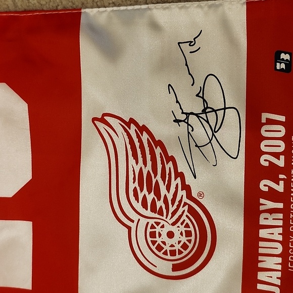 Steve Yzerman Jersey Retirement Night banner. Detroit Red Wings memorabilia. - Picture 7 of 7